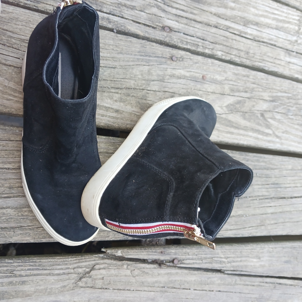Steve Madden Black and White Platform Sneakers